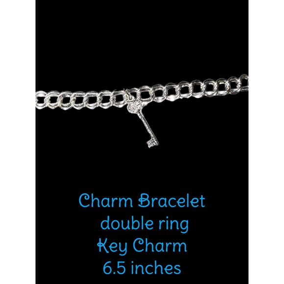 Charm bracelet with key charm - Picture 1 of 2